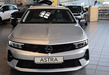 Opel Astra 17.237 km 28.890 &euro; Potsdam 14482