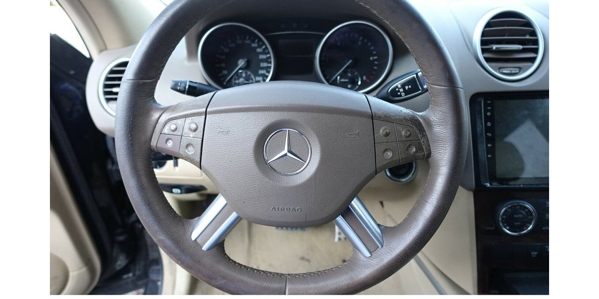 Mercedes-Benz ML 320 CDI PDC AHK Leder Ganzjahresreifen 294.300 km 7.950 &euro; Neumarkt/OPf 92318