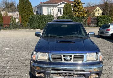 Nissan Navara 240.000 km 3.950 &euro; Ergoldsbach 84061