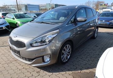 Kia Carens 145.000 km 5.990 &euro; Nürnberg 90439