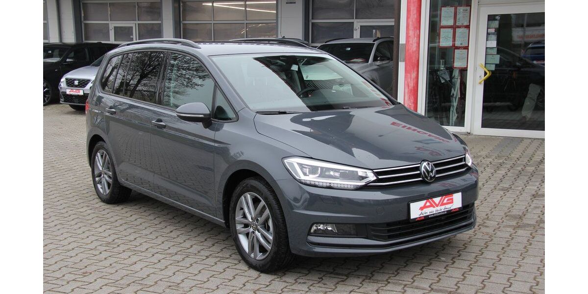 VW Touran 9.136 km 32.900 &euro; Ebersberg 85560