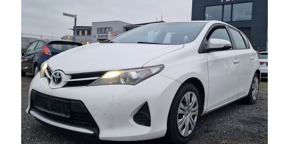 Toyota Auris 260.000 km 4.200 &euro; Bad Kreuznach 55543