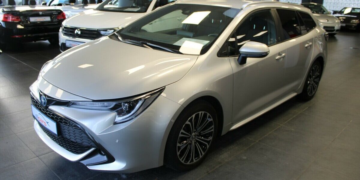 Toyota Corolla 2.0 Touring Sports Hybrid Team Deutschland 77.720 km 22.980 &euro; Euskirchen 53881