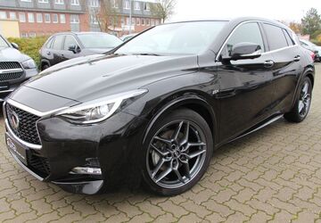 INFINITI Q30 35.488 km 26.990 &euro; Pampow 19075