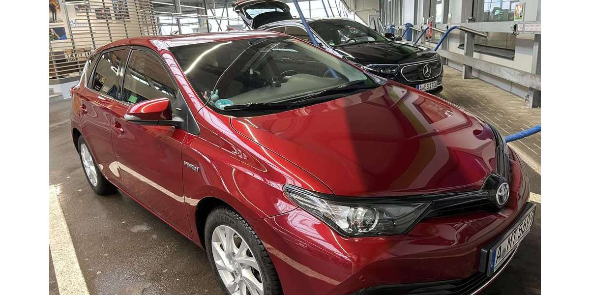 Toyota Auris 96.000 km 13.900 &euro; Augsburg 86159