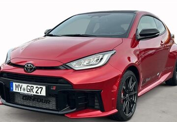 Toyota Yaris 1.999 km 53.460 &euro; Mayen 56727