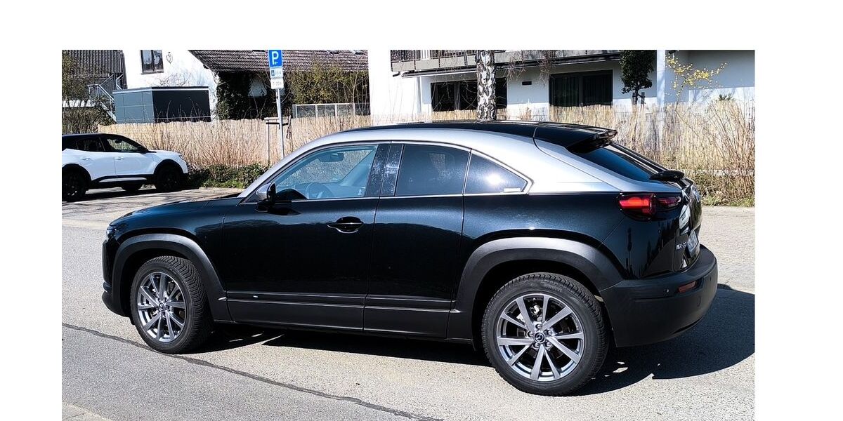 Mazda MX-30 28.800 km 14.700 &euro; Rüsselsheim 65428