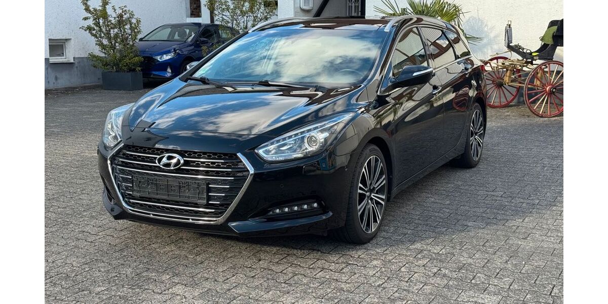 Hyundai i40 132.000 km 10.999 &euro; Limburg-Linter 65550