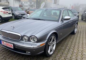 Jaguar XJ 156.000 km 16.890 &euro; Butzbach 35510