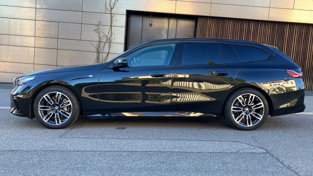 BMW 540 25.900 km 59.850 &euro; Stuttgart 70372