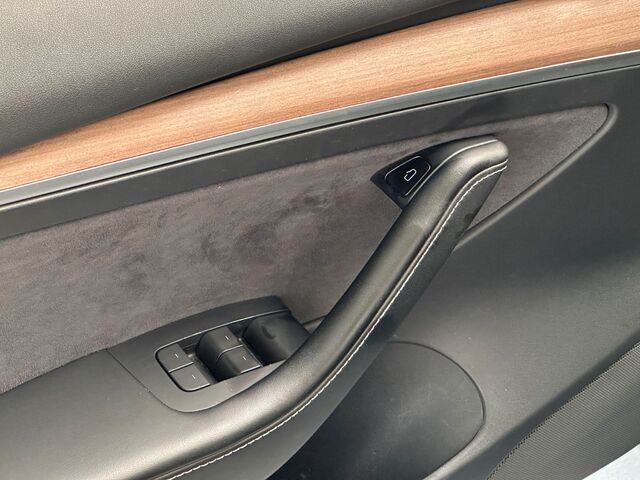 Tesla Model 3 Performance AWD Navi*Leder*LED*20Zoll 72.007 km 29.289 &euro; Gebesee 99189