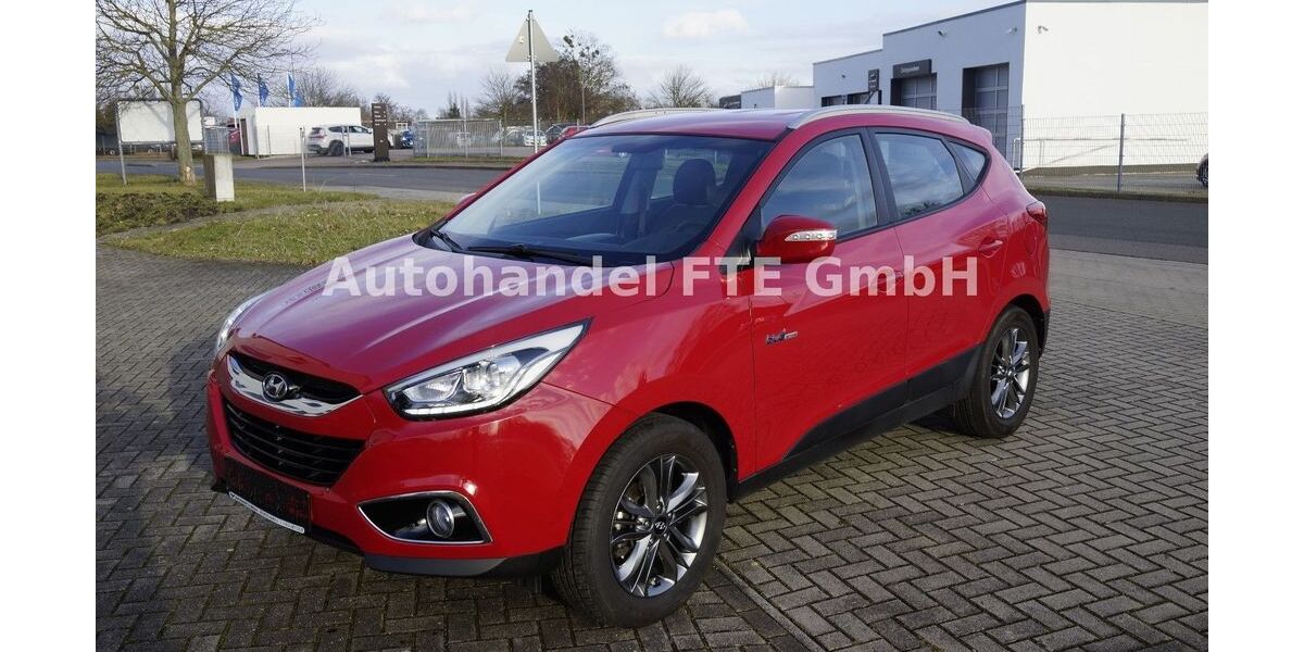 Hyundai ix35 143.400 km 8.699 &euro; Bitterfeld 06749