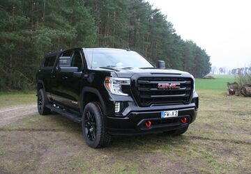 GMC Sierra 54.000 km 48.999 &euro; Rietz Neuendorf OT Alt Golm 15848