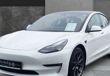 Tesla Model 3 86.225 km 28.990 &euro; Freising 85354