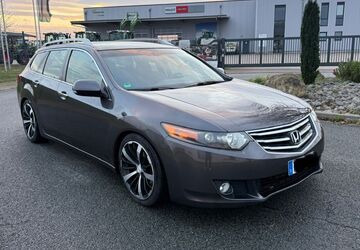 Honda Accord 267.000 km 6.490 &euro; Bad Driburg 33014