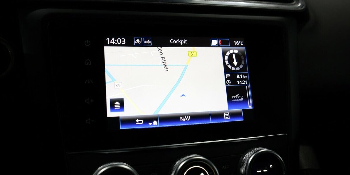 Renault Kadjar TCe 140 DELUXE / PANORAMA / LED-VISION 99.000 km 15.111 &euro; Hamm 59077