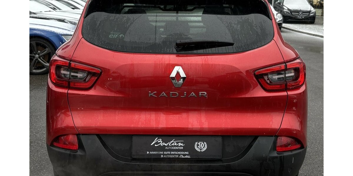 Renault Kadjar 1.2 Collection PANORAMA/NAVI/SHZ/PDC/GRA 71.999 km 13.900 &euro; Villingen-Schwenningen 78054