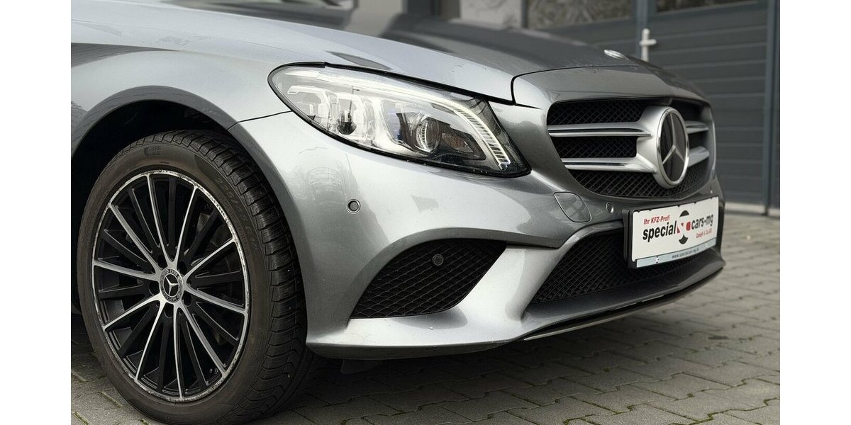 Mercedes-Benz C 220 Designo / AMG / LED / 360° Cam / Allrad 220.000 km 20.990 &euro; Mönchengladbach 41066