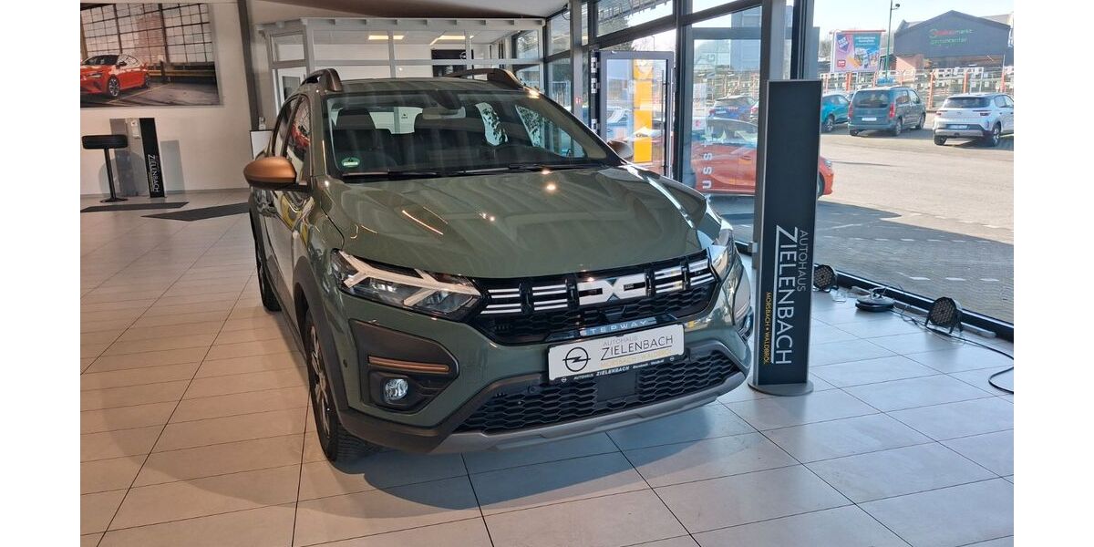 Dacia Sandero 14.300 km 17.900 &euro; Waldbröl 51545