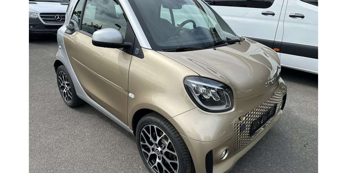 Smart EQ fortwo electric drive EQ Prime Glasdach LED 19.071 km 13.900 &euro; Mainz 55122