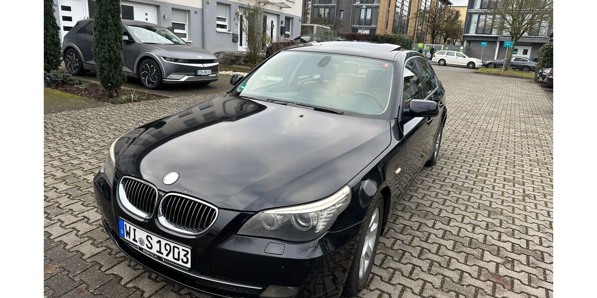 BMW 523 220.300 km 5.400 &euro; Wiesbaden 65195
