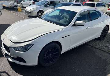 Maserati Ghibli 96.000 km 11.500 &euro; Singen 78224