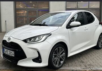 Toyota Yaris 1.109 km 30.750 &euro; Berlin 13403