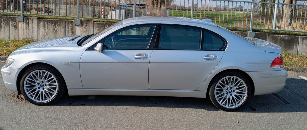 BMW 750 85.000 km 19.750 &euro; Lübeck 23562