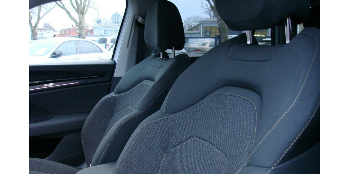 Skoda Kodiaq 2.0TDI 4x4 Selection AHK MATRIX ACC HUD 15.123 km 42.980 &euro; Falkensee 14612