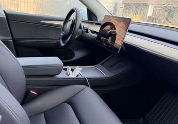 Tesla Model Y 39.695 km 29.999 &euro; Euskirchen 53881