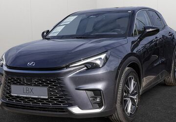 Lexus LBX 10.500 km 36.990 &euro; Hamburg 22529