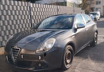 Alfa Romeo Giulietta 165.627 km 2.990 &euro; Langenselbold bei Frankfurt/Main 63505