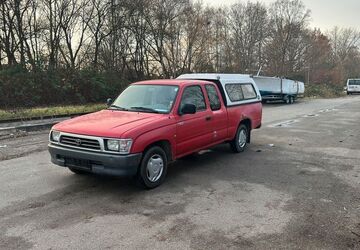 Toyota Hilux 230.215 km 5.200 &euro; HAMBURG 22113