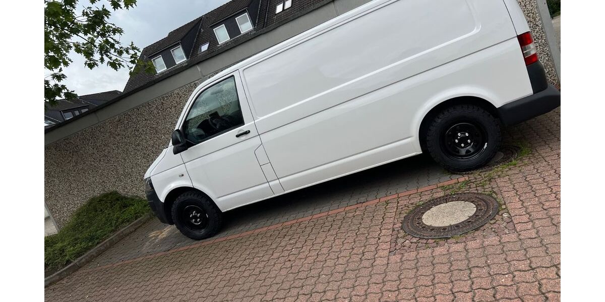 VW T5 Transporter 216.000 km 15.900 &euro; Garbsen 30827