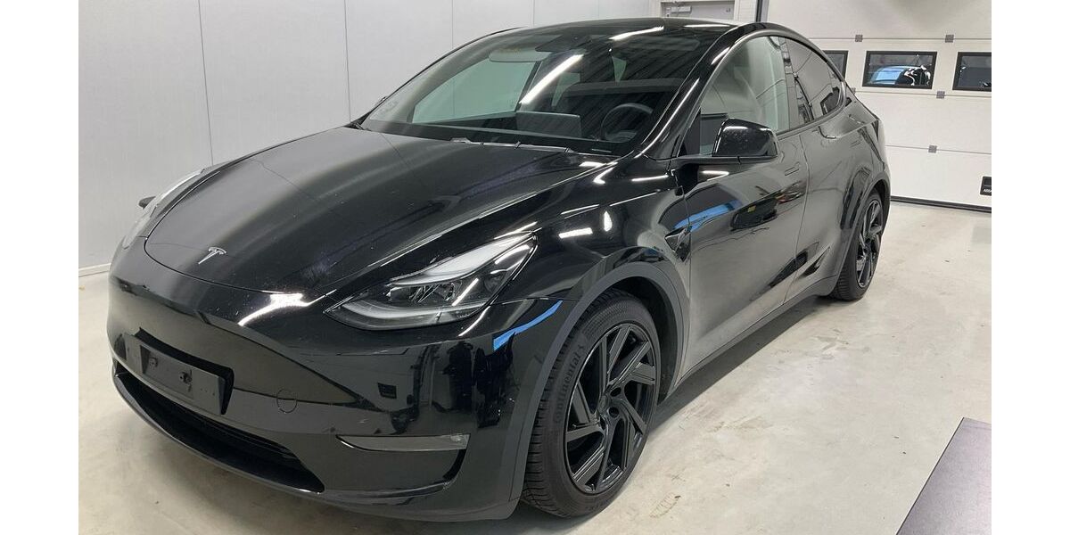 Tesla Model Y 72.072 km 35.885 &euro; Uetersen bei Hamburg 25436