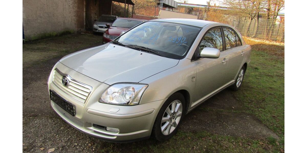 Toyota Avensis 185.879 km 2.990 &euro; Halle 06130
