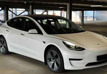 Tesla Model 3 92.900 km 21.900 &euro; Hannover 30519