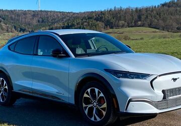 Ford Mustang Mach-E 14.000 km 31.100 &euro; Gaildorf 74405