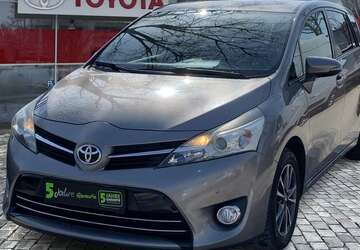 Toyota Verso 89.395 km 10.490 &euro; München 80687
