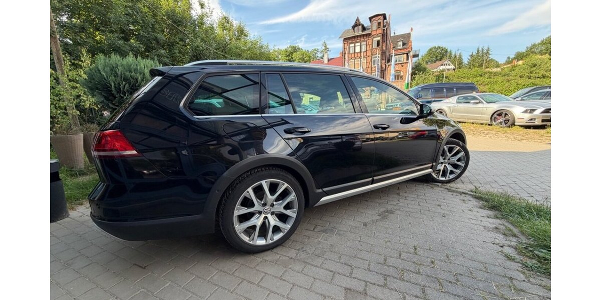 VW Golf Alltrack Variant 2.0 TDI AHK LED LEDER Zahnri 180.000 km 12.499 &euro; Rudolstadt 07407