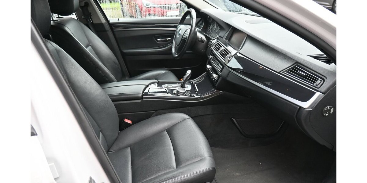 BMW 520d Aut tour Klimaaut Navi Leder BiXen 17Alus 258.000 km 11.400 &euro; Seevetal - Hittfeld 21218