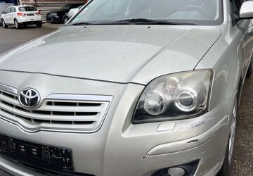 Toyota Avensis 206.000 km 1.999 &euro; Herbolzheim 79336