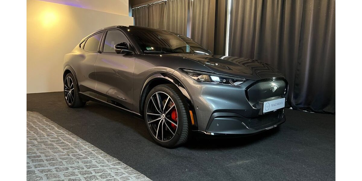 Ford Mustang Mach-E 28.000 km 39.990 &euro; Schapen 48480