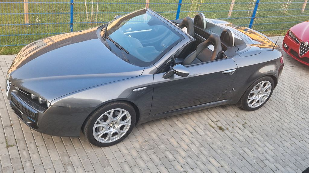 Alfa Romeo Spider 92.871 km 15.990 &euro; Berlin 14050