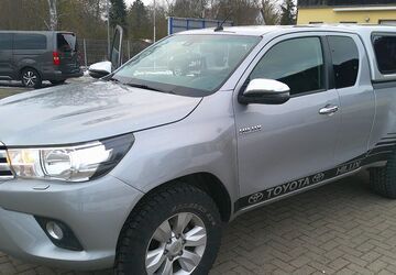 Toyota Hilux 176.000 km 26.850 &euro; Neddemin 17039