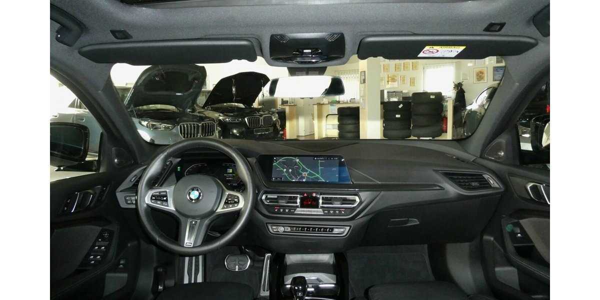 BMW 118i MSport Navi Prof,HUD,Pan.Dach,NP: 59.671 28.500 km 29.990 &euro; Landshut 84030