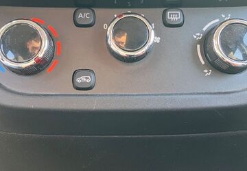 Dacia Spring 13.789 km 13.497 &euro; Suhl 98528