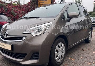 Toyota Verso-S 151.000 km 8.900 &euro; Bremen 28215