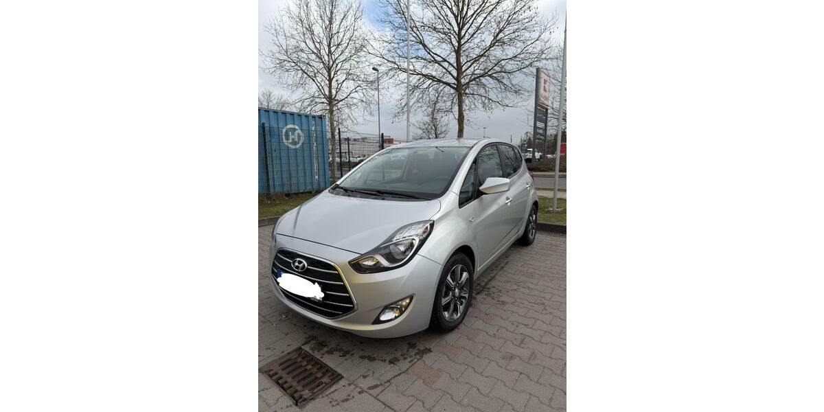 Hyundai ix20 42.560 km 10.500 &euro; großbeeren 14979