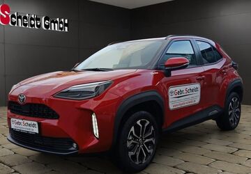 Toyota Yaris Cross 1.100 km 30.888 &euro; Schiffweiler 66578